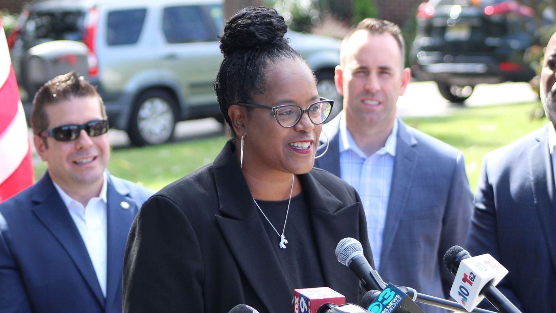 Nicole Roberts Speaking at Event